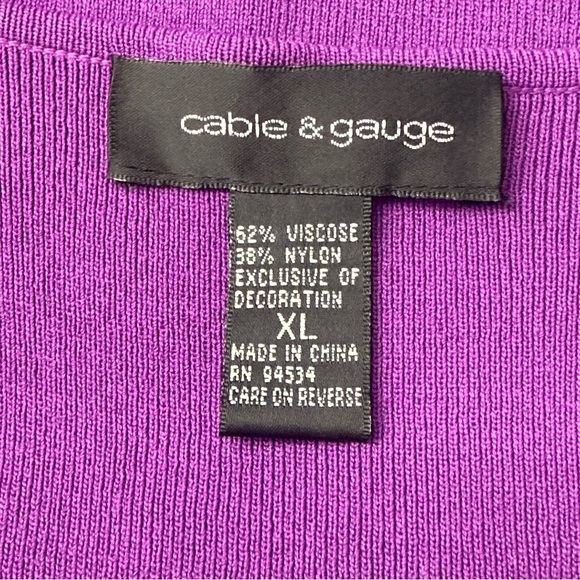 Cable & Gauge Women's Decorative Gold Buckle Knit Keyhole Tunic Top Purple Sz XL - Picture 6 of 7